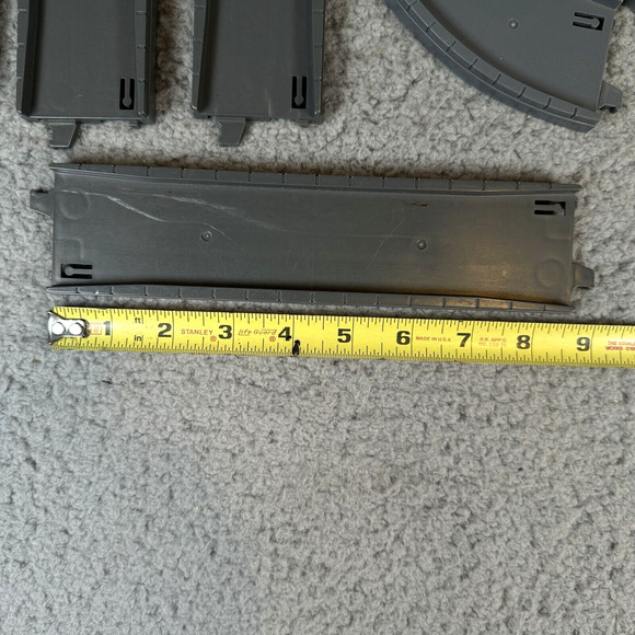 Mario Train Station Track Lot of 9 Pieces Straight Curved Tracks - Picture 5 of 7